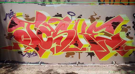 Taske mia Newcastle graffiti artist