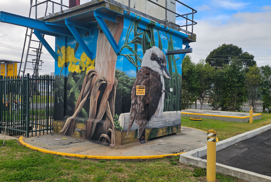 Portfolio 2 Camden pump station mural with local flora and fauna